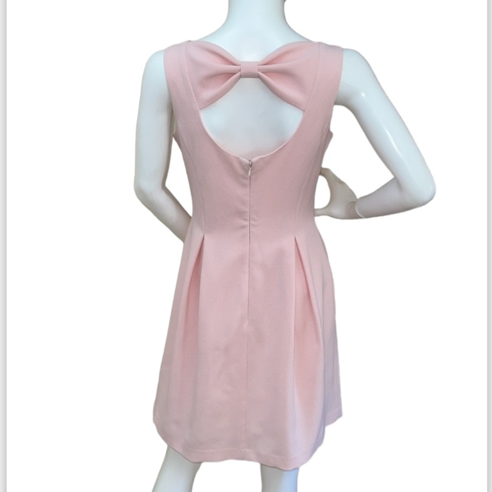 Vince Camuto dress with bow accent